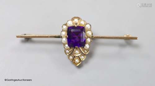 An Edwardian yellow metal, amethyst and split pearl set bar ...