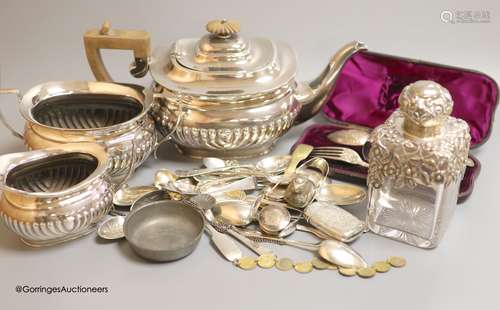 Assorted silver and plated wares including a silver mounted ...