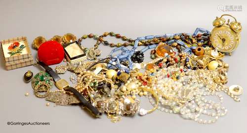 A collection of costume jewellery and other items, including...