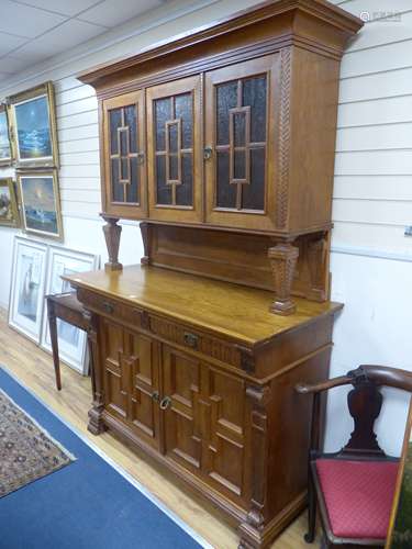 An early 20th century Continental oak buffet, length 147cm, ...