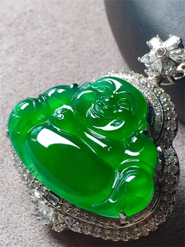 A Chinese Carved Jadeite Pendant (W/O Chain)