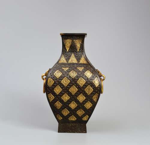 A Gilt Double Beast Pattern Ears Bronze Vase