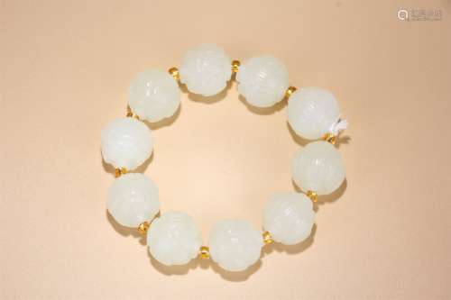 A Jade Lotus Beads Bracelet