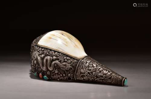 A Silver Dragon Pattern Right-handed snail