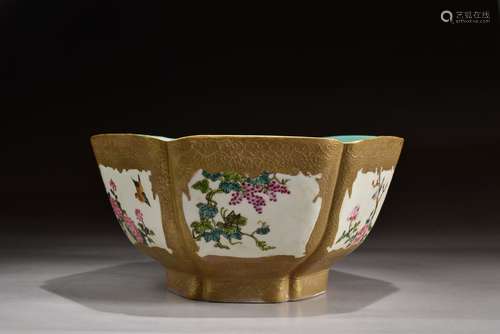 A Famille Rose Flower Pattern Porcelain Bowl