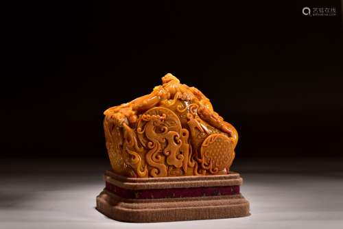 A Carved Dragon Pattern Shoushan Tianhuang Stone Seal