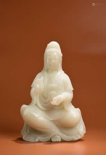 A Jade Guanyin Figure Statue