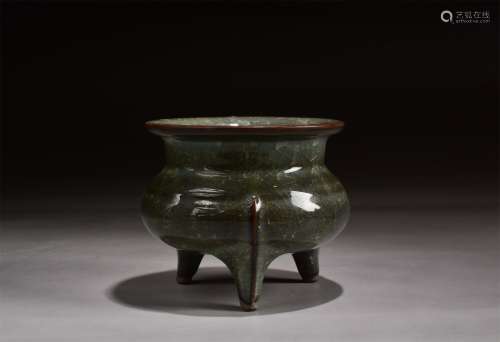 A Ge Type Grey Glazed Porcelain Incense Burner