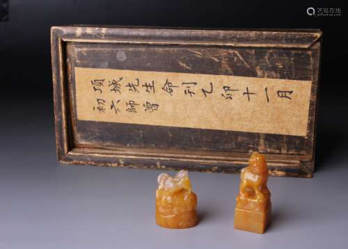 A Pair of Two Carved Beast Shoushan Tianhuang Stone Seal