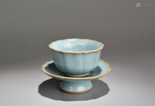 A Ru Ware Grey Glazed Porcelain Cup with Plate Set