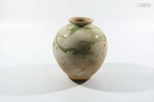 chinese white glazed green-spot porcelain jar