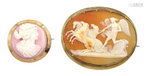 Victorian gold mounted cameo brooch