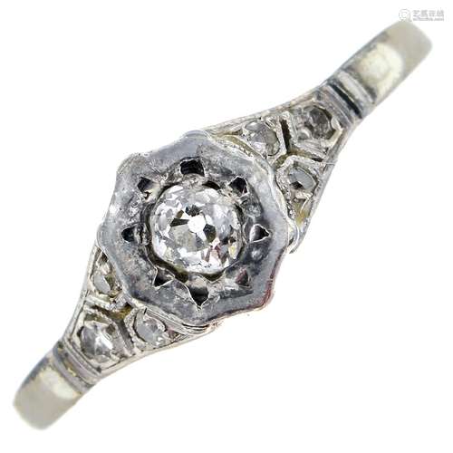 An old-cut diamond single-stone ring.Principal diamond estim...