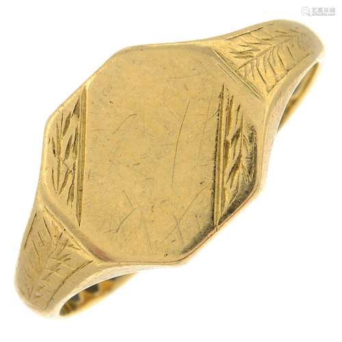 A 1960s 18ct gold signet ring.Hallmarks for London, 1963.