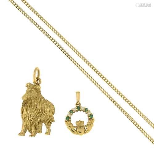 9ct gold rough collie pendant,