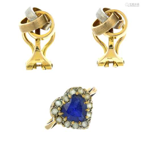 9ct gold synthetic sapphire and paste ring,