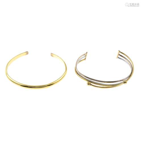 9ct gold open bangle,