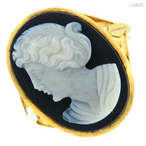 An onyx cameo ring.Stamped 9ct.Ring size O.