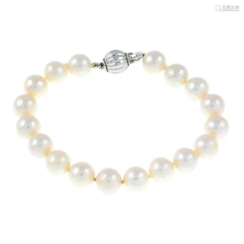 An 18ct gold cultured pearl bracelet.Hallmarks for 18ct gold...