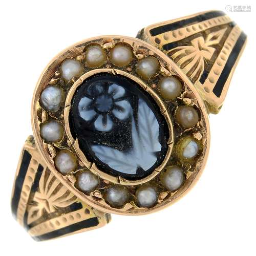 A late Victorian 15ct gold carved agate,