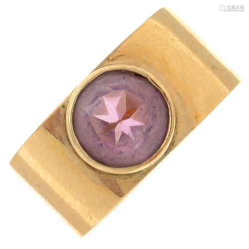 A pink tourmaline single-stone ring.Stamped 585.