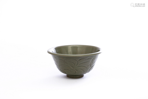 Breen Glazed Bowl with Engraved Patterns