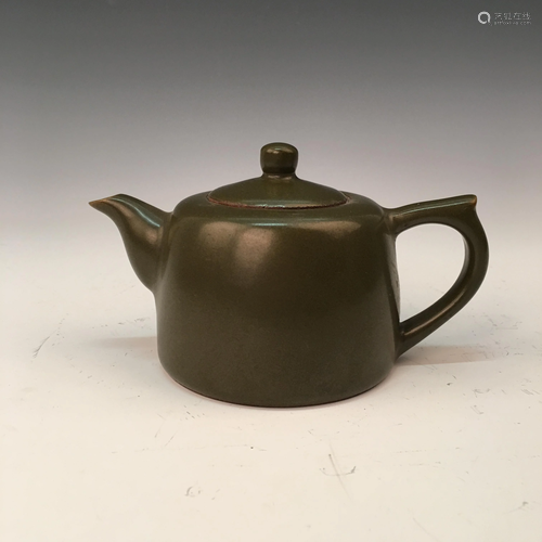 Chinese Teadust Glazed Pitcher, Qianlong Mark