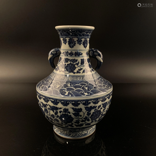 Chinese Blue and White Porcelain Vase