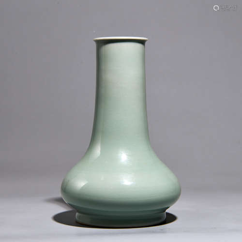 A LONGQUAN KILN BOTTLE