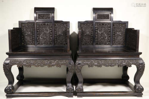 A PAIR OF QING DYNASTY RED SANDALWOOD DRAGON CHAIR