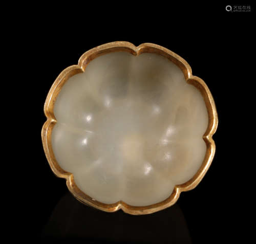 Yuan Dynasty Hetian floral shape Jade plate