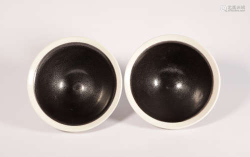A pair of Song Dynasty white oil-drops-glaze wheel cup