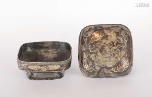 Tang Dynasty phoenix patterned gilt silver powder case