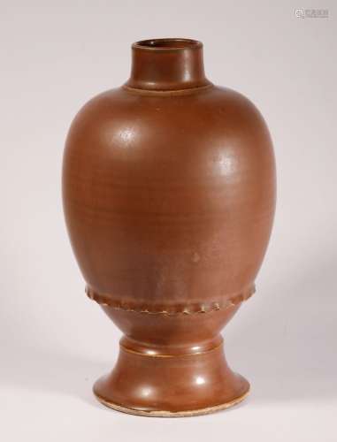 Song Dynasty Ding kiln sauce glaze Mei vase