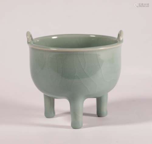 Song Dynasty Longquan tripot cencer