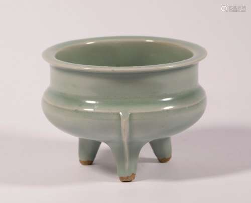 Song Dynasty Chuji tripod celadon censer