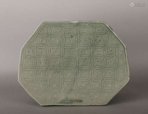 Song Dynasty Green glaze coin-grain pillow