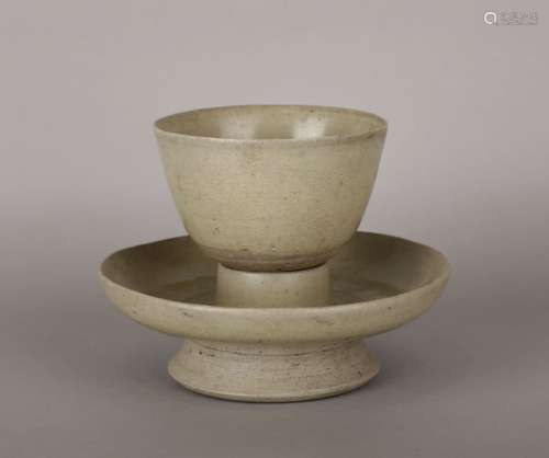 Sui Dynasty Green glazed cup set