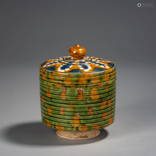 A Chinese Tang Tri-Colored Pottery Jar