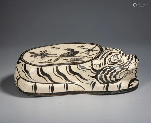 A Chinese Cizhouyao Painted Tiger-Form Pillow, Jing