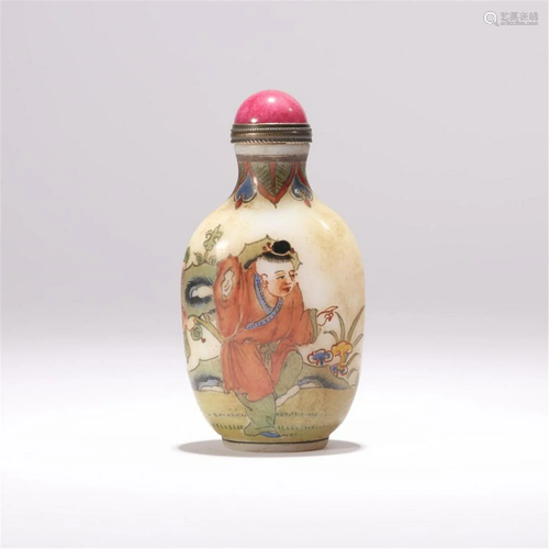 A Chinese Famille-Rose Snuff Bottle