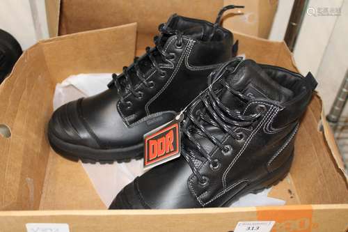 A new pair of Goliath boots size 6