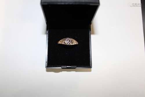 A 9ct gold filigree ring size M 1/2