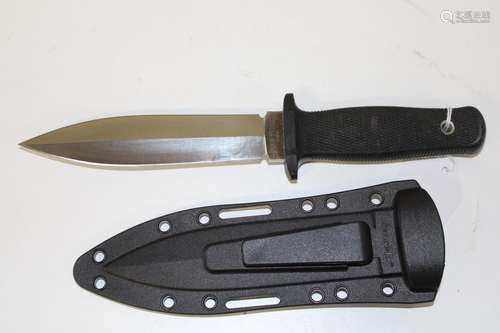 A Military grade cold steel combat knife in kydex sheath Kni...