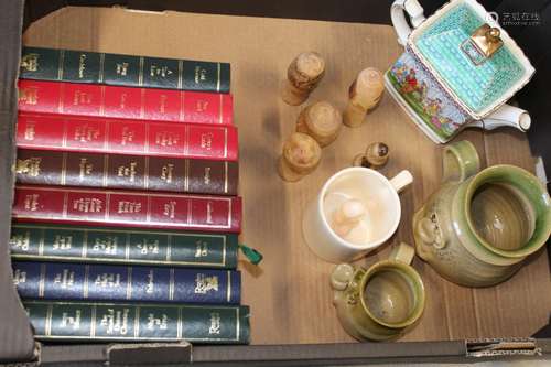 A job lot of assorted collectable ceramics and other, Sadler...