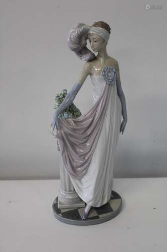 A large Lladro figurine h35cm