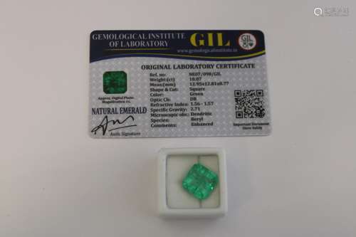 A Emerald gemstone with certificate