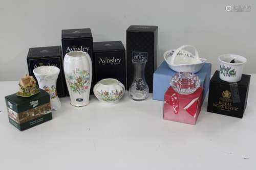 A job lot of assorted boxed ceramics & glass ware