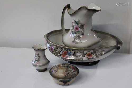 An Edwardian Palissy four piece bedroom wash stand set (bowl...