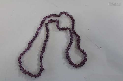 A semi-precious stone necklace